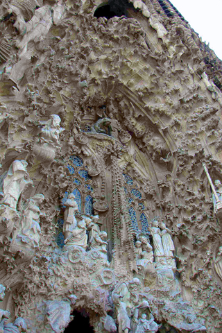 Sagrada Familia Close Up Iphone Wallpaper Idesign Iphone